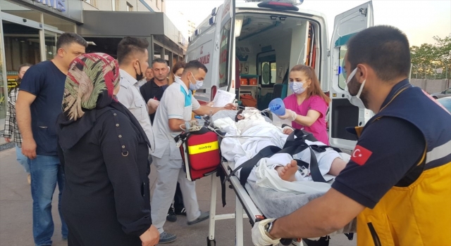 Zonguldak’ta benzin dolu bidonu çakmak ile yakan çocuk yaralandı