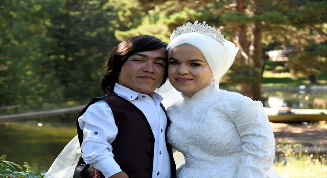 Sosyal medyada tanışan akondroplazili çift için ilk düğün Gümüşhane’de yapıldı