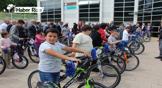Karabük’te 32 çocuğa bisiklet hediye edildi