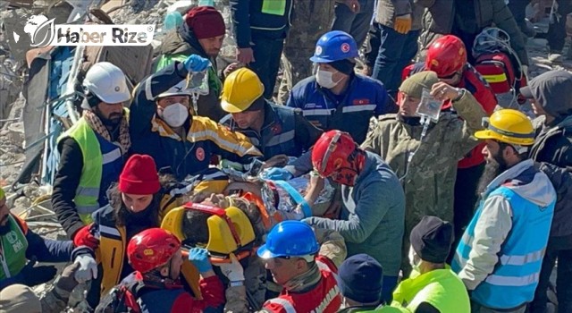 Adıyaman'da, depremin 152. saatinde bir kadın canlı çıkarıldı