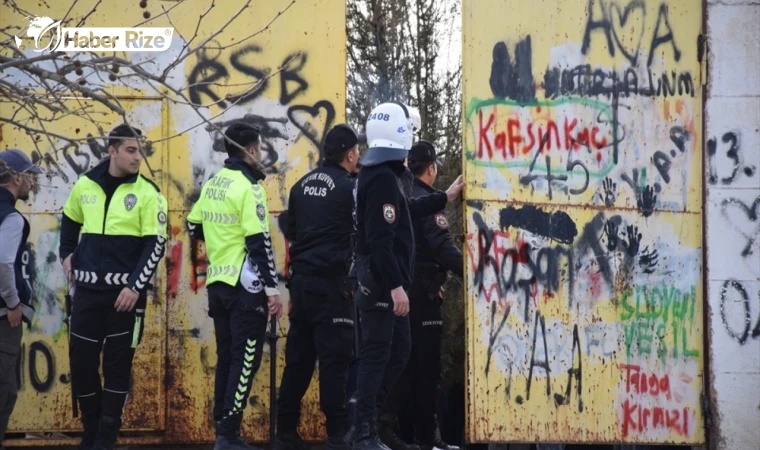 Turgutluspor-Karşıyaka futbol maçında çıkan olaylarla ilgili 4 taraftara gözaltı