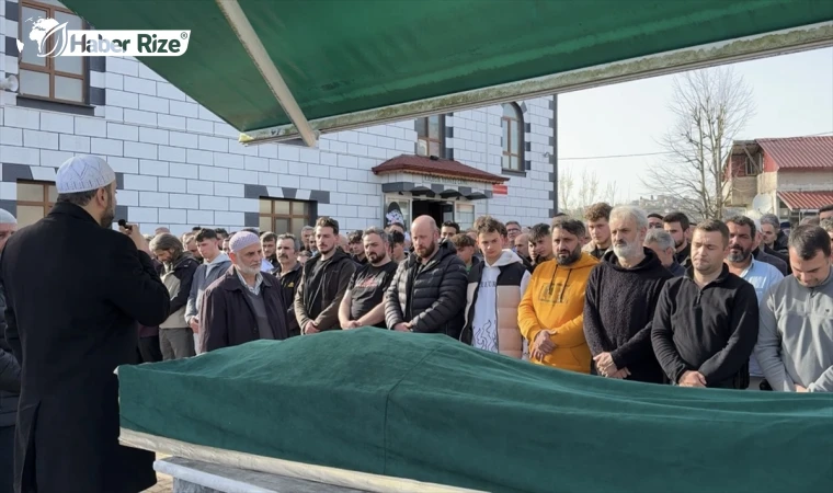Trabzon'da göçükte hayatını kaybeden iki işçinin cenazesi defnedildi