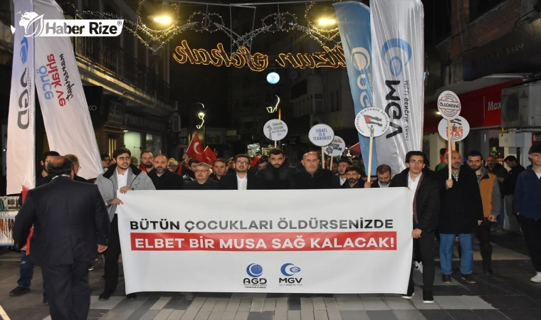 Trabzon’da teravih sonrası Filistin’e destek yürüyüşü gerçekleştirildi