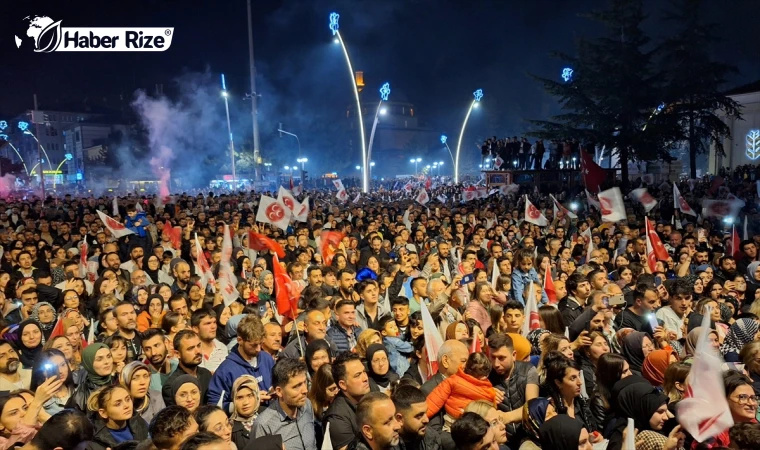 Tokat Belediye Başkanlığını kazanan MHP’li Yazıcıoğlu, vatandaşlara hitap etti