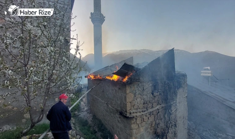 Tunceli'de camide çıkan yangın söndürüldü