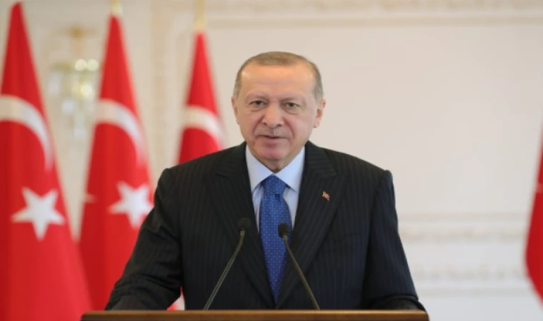 Erdoğan: Türkiye’nin istiklal ve istikbal mücadelesinin neferleri daima gençlerdi