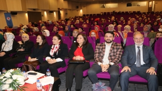 Trabzon’da ”AK Parti Siyaset Akademisi Kadın” programı başladı