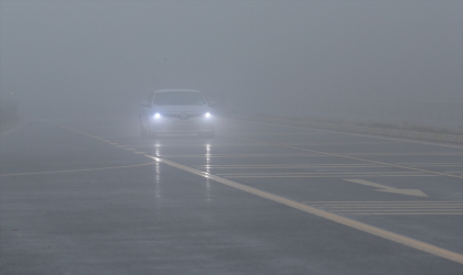 D100 kara yolunun Bolu Dağı geçişinde sis ulaşımı olumsuz etkiledi