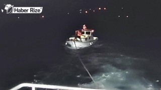 Boğaz'da arızalanan tekne kurtarıldı