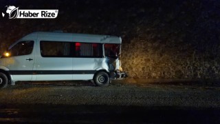Düzce'de yolcu minibüsü ile çimento silobas'ı çarpıştı, 6 kişi yaralandı