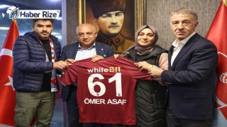 Trabzonspor, organları bağışlanan Ömer Asaf'ın ailesini konuk etti