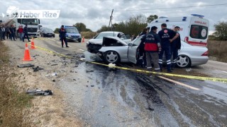 İki otomobilin çarpıştığı kazada 4 kişi yaralandı