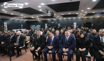DEVA Partisi Genel Başkanı Babacan, Tokat’ta gazetecilerle bir araya geldi