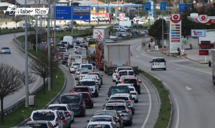 AnkaraSamsun kara yolu Havza geçişinde trafik yoğunluğu yaşanıyor