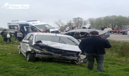 Sinop’ta 3 aracın karıştığı kazada 10 kişi yaralandı