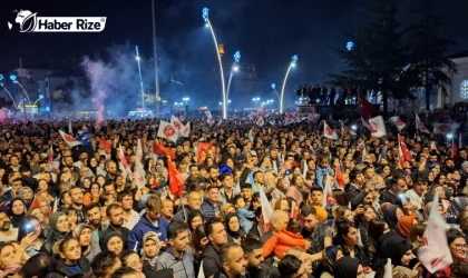 Tokat Belediye Başkanlığını kazanan MHP’li Yazıcıoğlu, vatandaşlara hitap etti