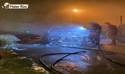 Trabzon’da seyir halindeki otomobil yandı