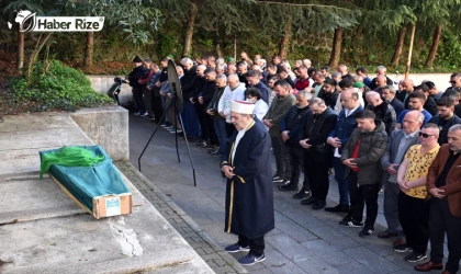 Trabzonspor’un forma tanıtımında yer alan lösemi hastası Hicran’ın cenazesi toprağa verildi