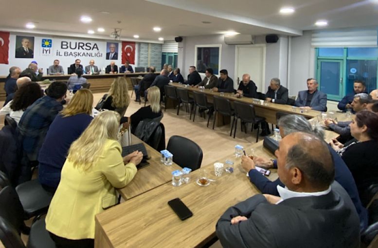 Kaya: Görevden alınan ilçelerde istifa hakkı yok