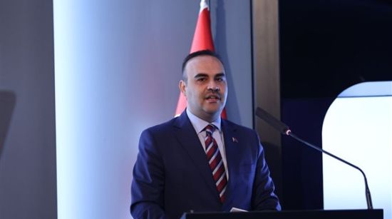 Bakan Kacır, 'Anadoludakiler Sergisi'nin açılışına katıldı