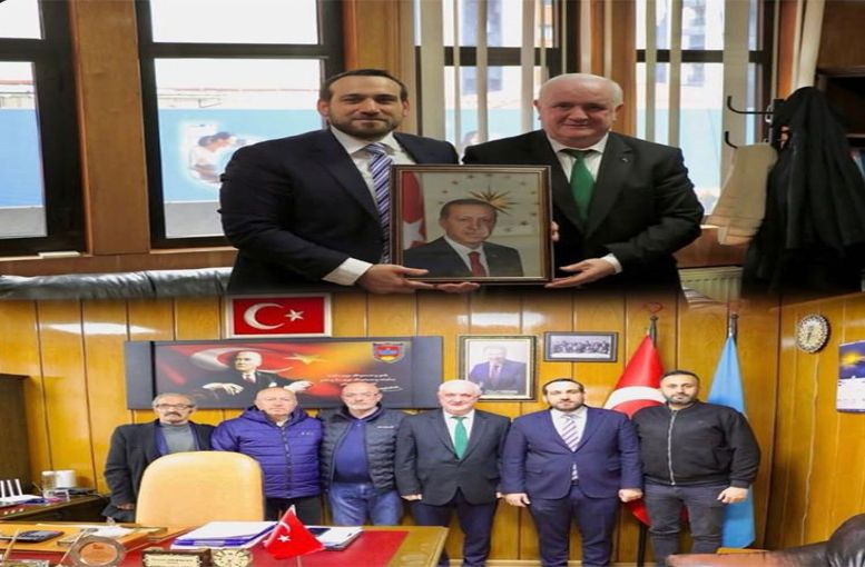 “Portre Mesajı”: AK Parti Rize’den Oda Başkanına Dikkat Çeken Ziyaret