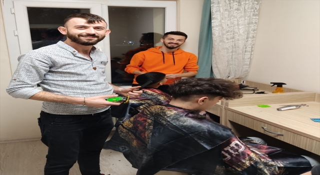 Berberler depremzedeler için seferber oldu