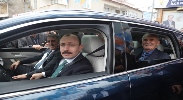 Bakan Muş, açılışa Togg T10X ile geldi