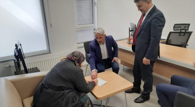 Traktörünü satıp gelirini bağışladı