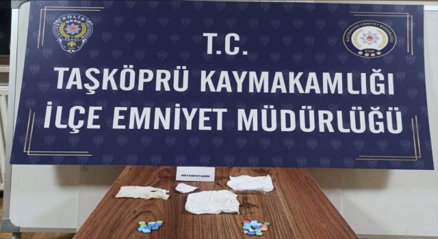 Kastamonu’da uyuşturucu ele geçirilen araçtaki 3 kişi yakalandı