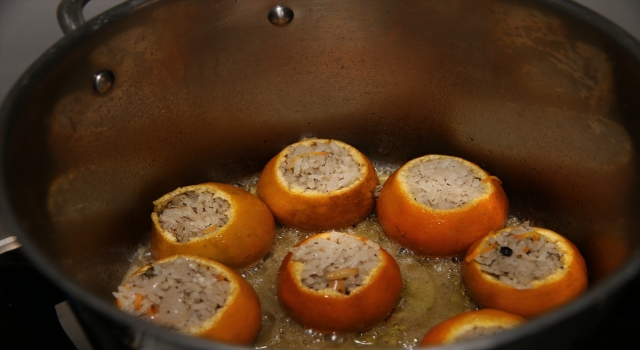 Sıfır atık mantığıyla mandalinanın kabuğundan dolma yaptılar