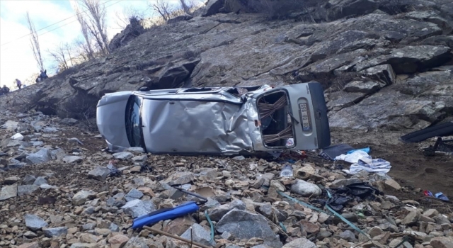 Trafik kazasında aynı aileden 4 kişi yaralandı
