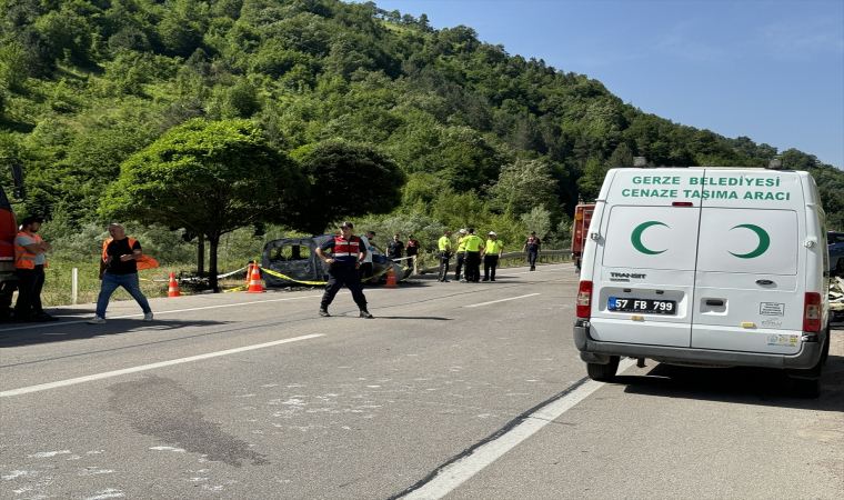 Otomobille sağlık personelinin bulunduğu araç çarpıştı, 3 kişi öldü,  3 kişi yaralandı