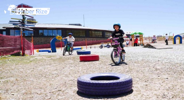 Erciyes Dağı'nda çocuklar için bisiklet ve aktivite parkı kuruldu