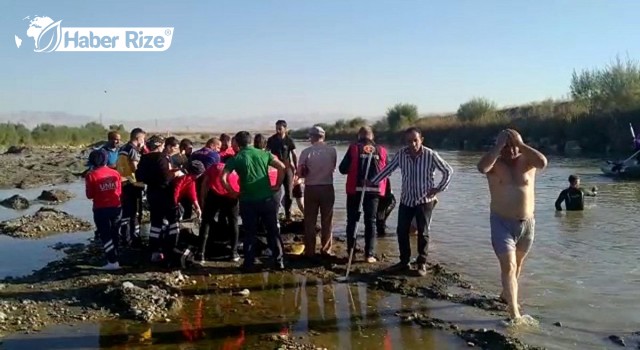 Dereye giren iki kardeş boğuldu
