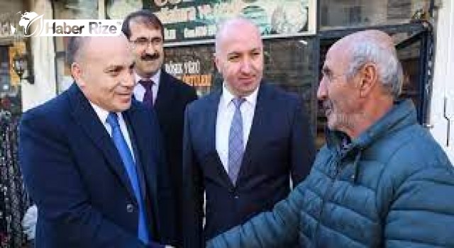 Artvin Valisi Ünsal, Yusufeli'nde esnaf ve vatandaşlarla bir araya geldi