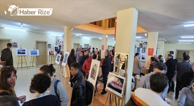 "Cumhuriyet Temalı" Ulusal Karma Fotoğraf Sergisi açıldı
