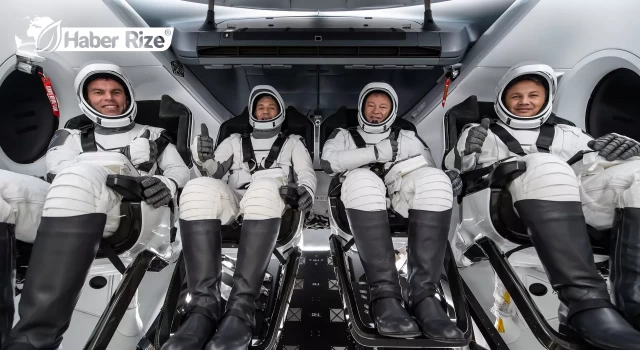 Türkiye'nin ilk astronotu Gezeravcı'yı taşıyan uzay aracı, erken kenetlenecek: Saatler kaldı