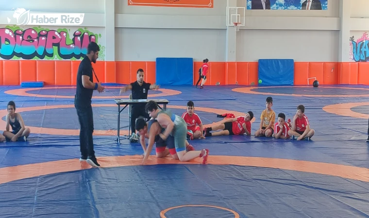 Rize Okullar Arası Güreş Şampiyonası Başladı