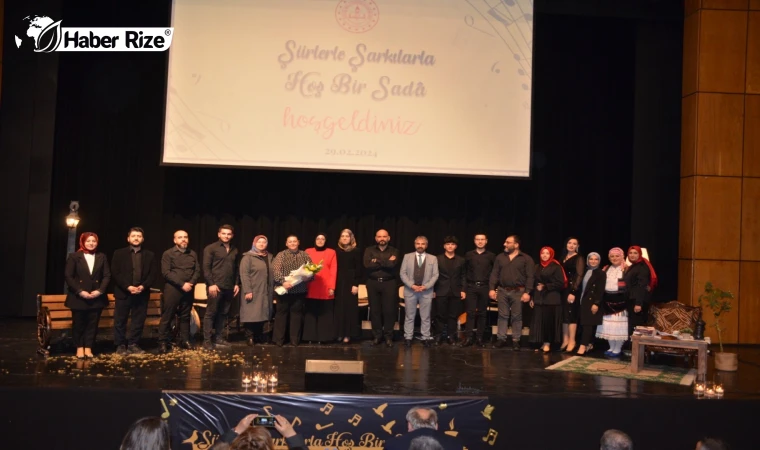 Rize'de 'Şiirlerle Şarkılarla Hoş Bir Sada' Etkinliği Düzenlendi