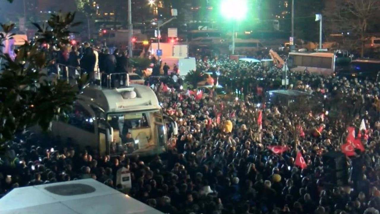 İmamoğlu protestolarında 16 polis memuru yaralandı!