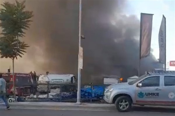 Malatya'da alışveriş merkezinde yangın