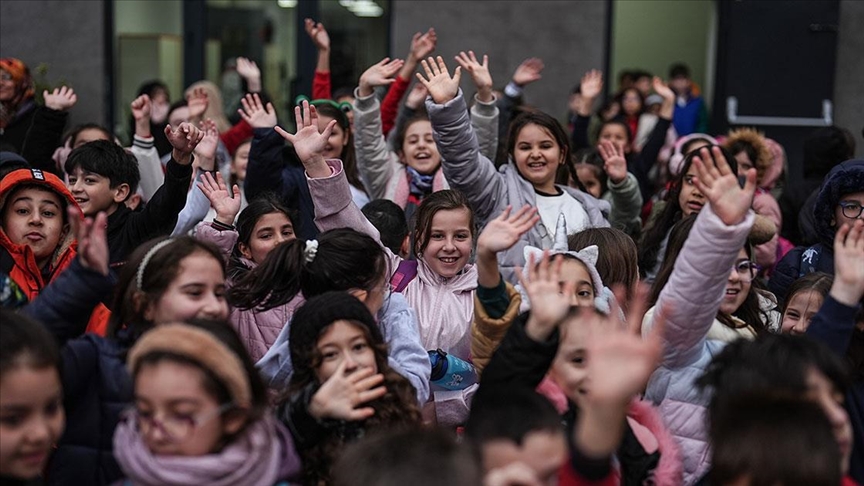 Öğrenciler Ara Tatil Öncesi Son Derslerine Girecek