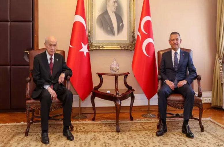 Özgür Özel’den Bahçeli’ye yanıt ve sürpriz ittifak açıklaması