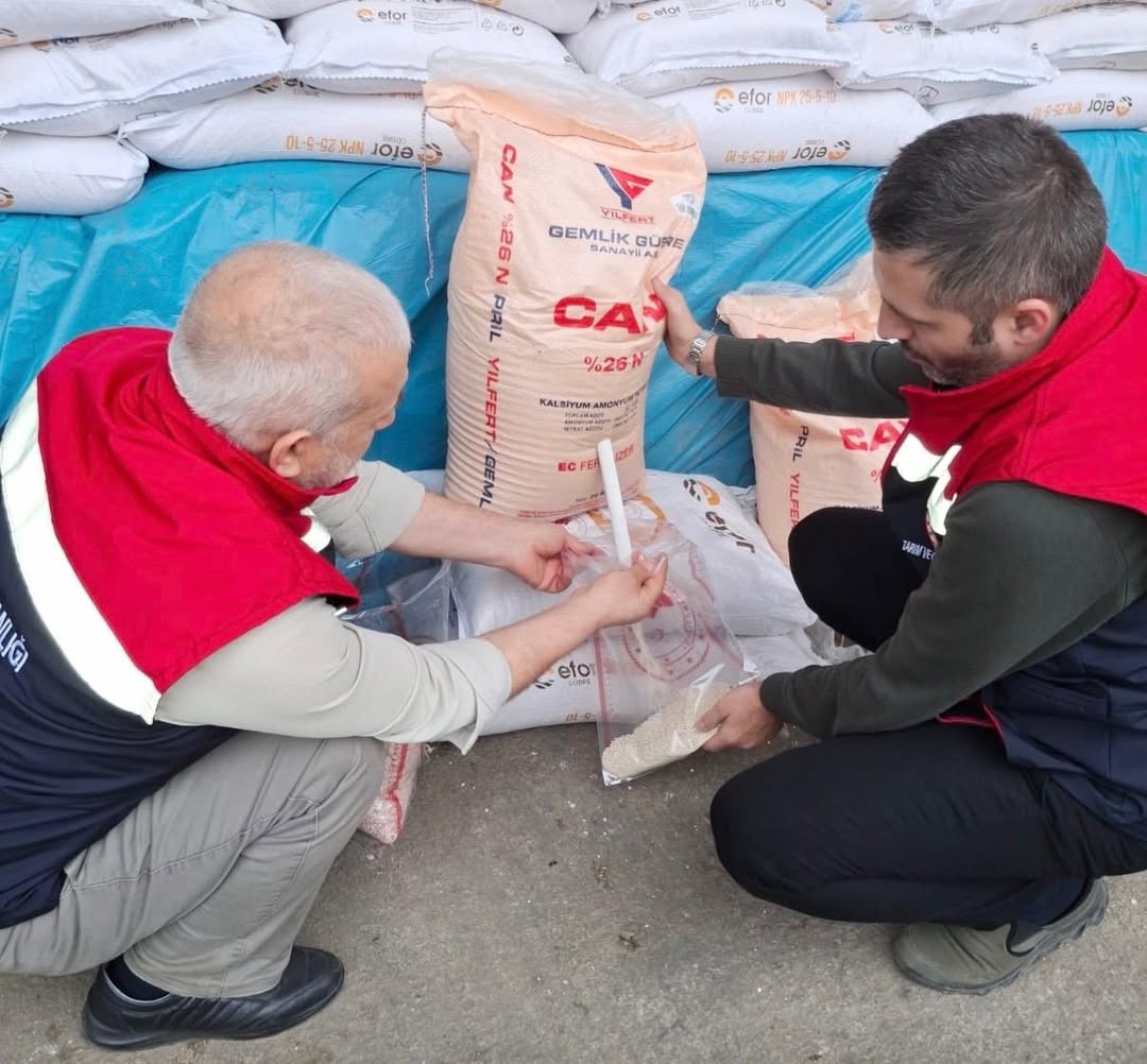 Yaş Çay Sezonu Öncesi Rize’de Gübre Bayilerine Sıkı Denetim