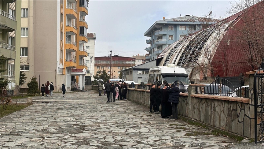 Van Tuşba’da 5,2 Büyüklüğünde Deprem